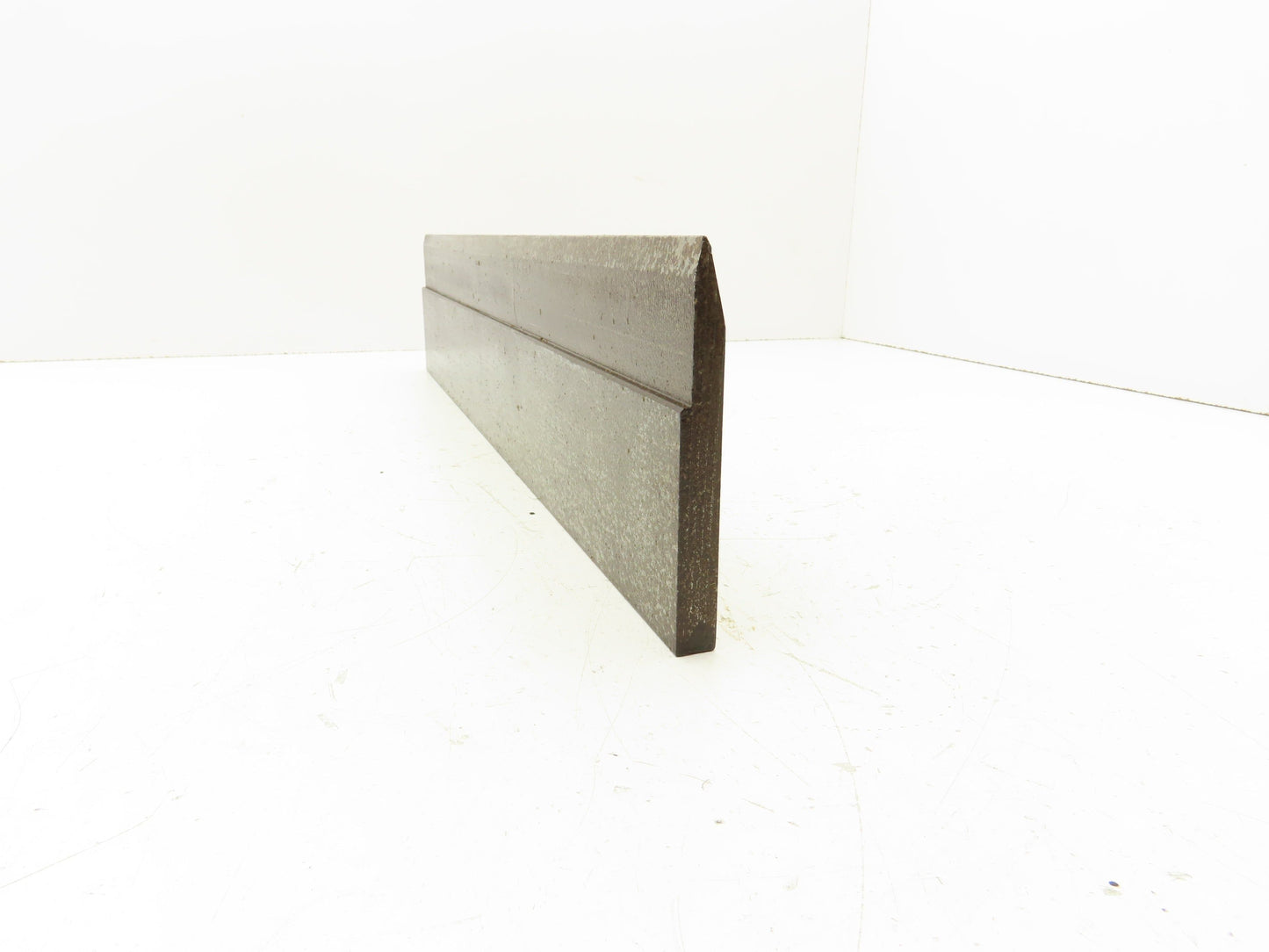 Press Brake Punch Die 21-3/4" Long 30° Acute V 3/8" W 4-1/2" H 1/2" Tang