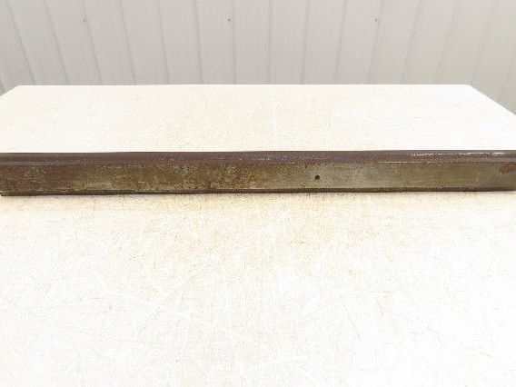 Press Brake Die 31-5/16" Long 90° V 1/2" W 5/16" D 1-3/4" H 1/2" Tang