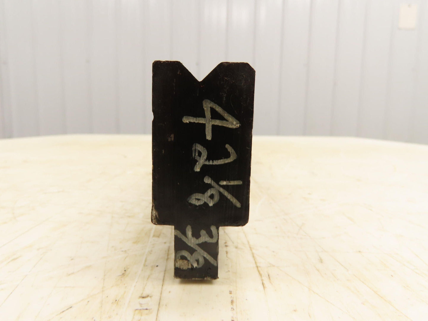Press Brake Die 42-1/8" Long 90° V 3/8" W 3/16" D 1-3/4" H 1/2" Tang