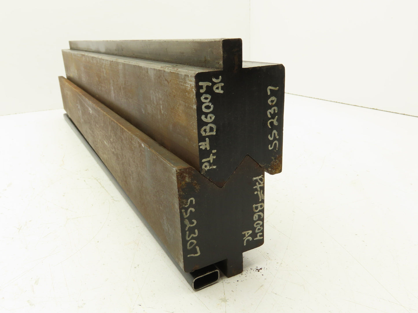 Press Brake Punch Die Set 24-1/2" Long 90° Offset Z Bend V 1-1/2" W 11/16" D