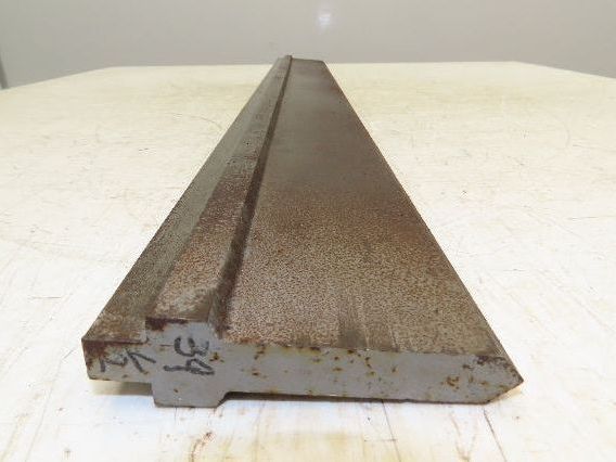 Press Brake Punch Die 39-1/2" Long 90° V 5/8" W 3-3/4" H 1/2" Tang