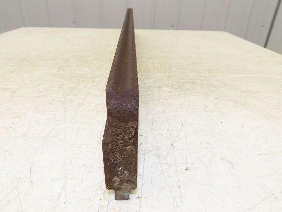 Press Brake Die 32-1/4" Long 90° V 3/8" W 3/16" D31-3/4" H 1/2" Tang