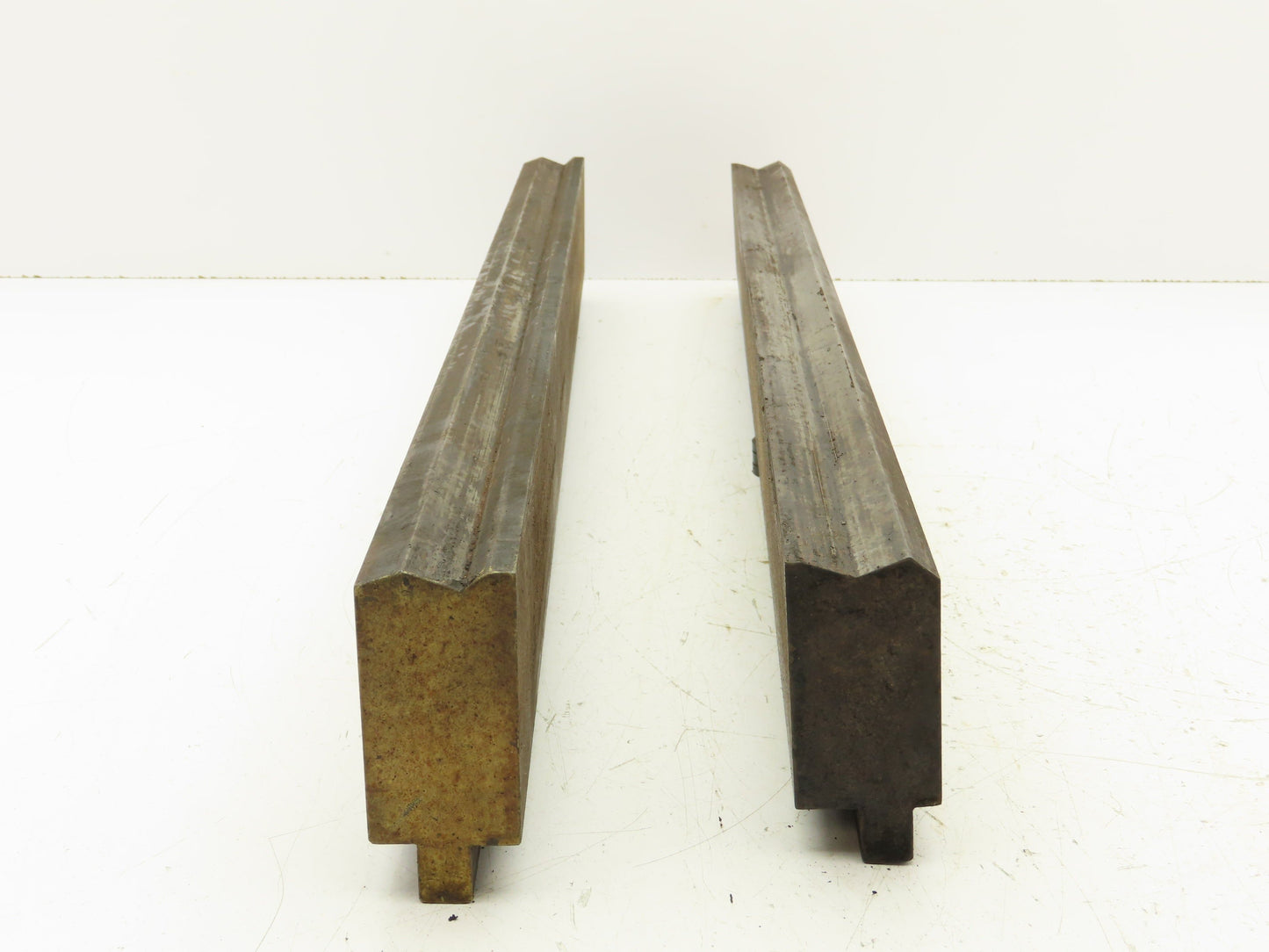 Press Brake Punch Die Set 24-1/4" Long 125° Offset Z Bend 11/16" W 140° 2nd V