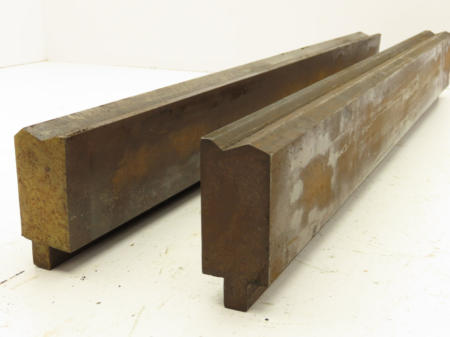 Press Brake Punch Die Set 24-1/4" Long 125° Offset Z Bend 11/16" W 140° 2nd V