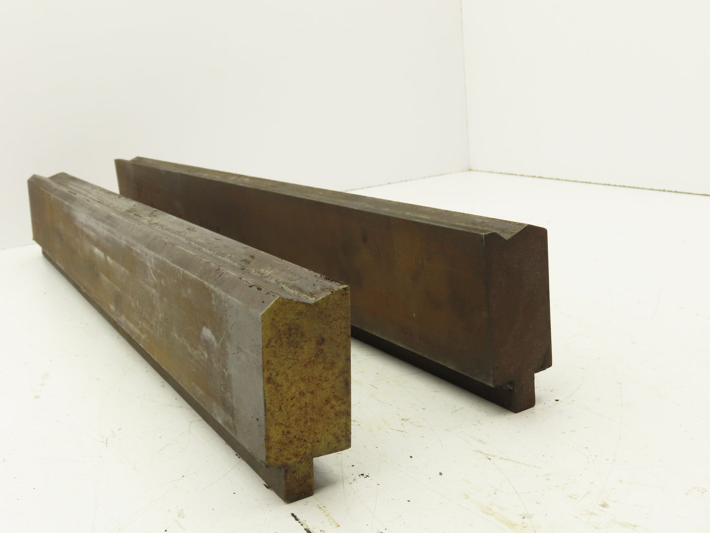 Press Brake Punch Die Set 24-1/4" Long 125° Offset Z Bend 11/16" W 140° 2nd V