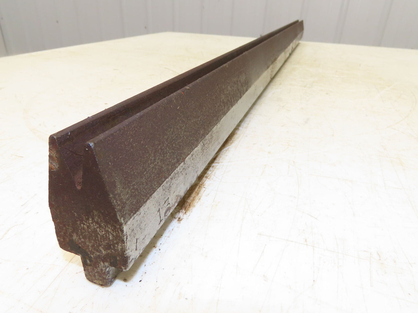 Press Brake Die 44-1/2" Long 30° V 1/2" W 13/16" D 2-5/16" H 1/2" Tang