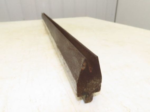Press Brake Die 44-1/2" Long 30° V 1/2" W 13/16" D 2-5/16" H 1/2" Tang