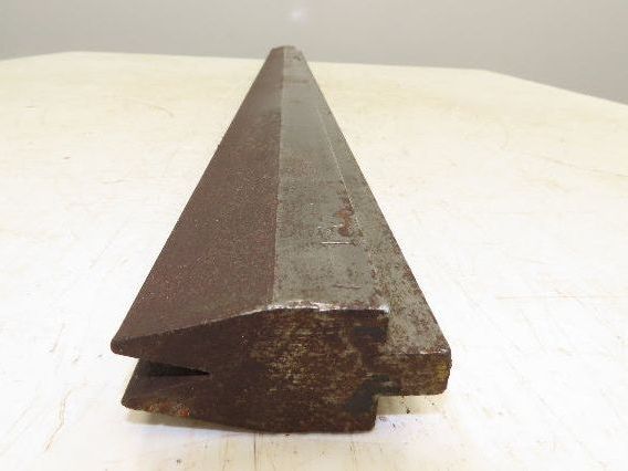 Press Brake Die 44-1/2" Long 30° V 1/2" W 13/16" D 2-5/16" H 1/2" Tang