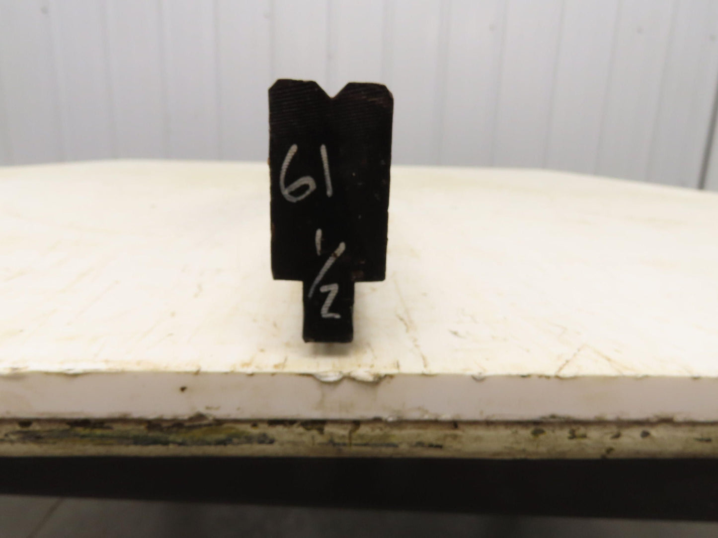 Press Brake Die 61-1/2" Long 90° V 1/4" W 1/8" D 1-3/4" H 1/2" Tang
