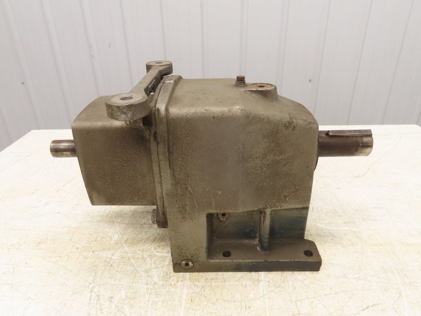 Nord Gear SK 32-MK213T Inline Helical Gearbox 3.75:1 Reducer 467rpm 3960 Torq