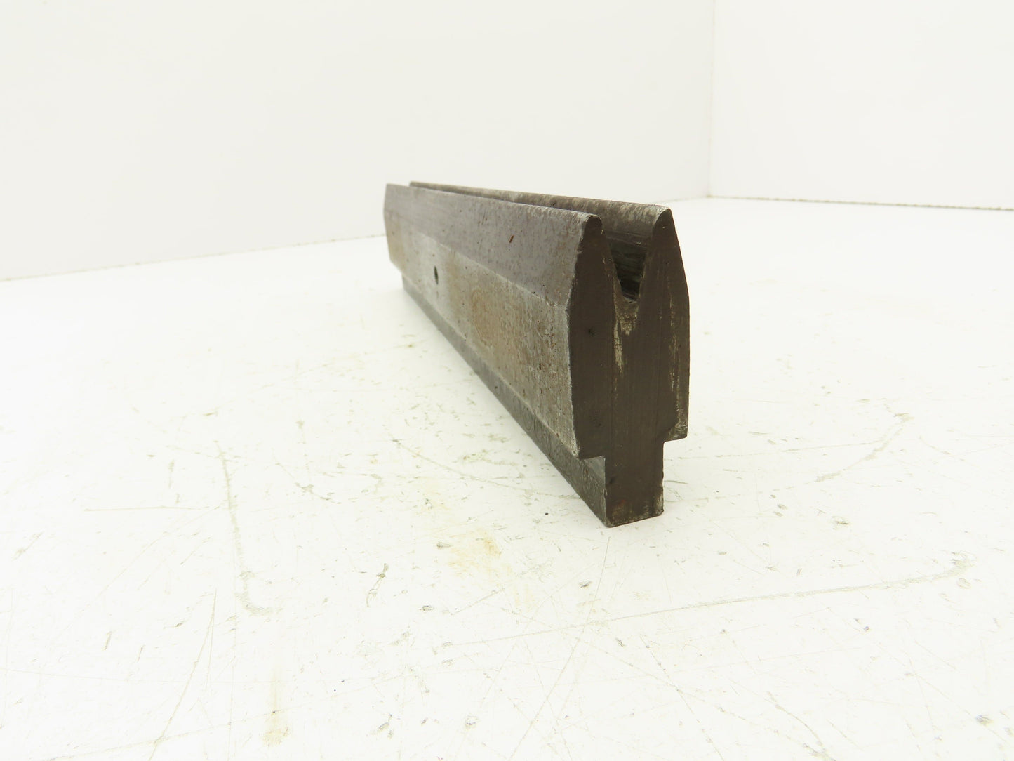 Press Brake Die 11" Long 30° V 7/16" W 5/8" D 1-3/8" H 1/2" Tang