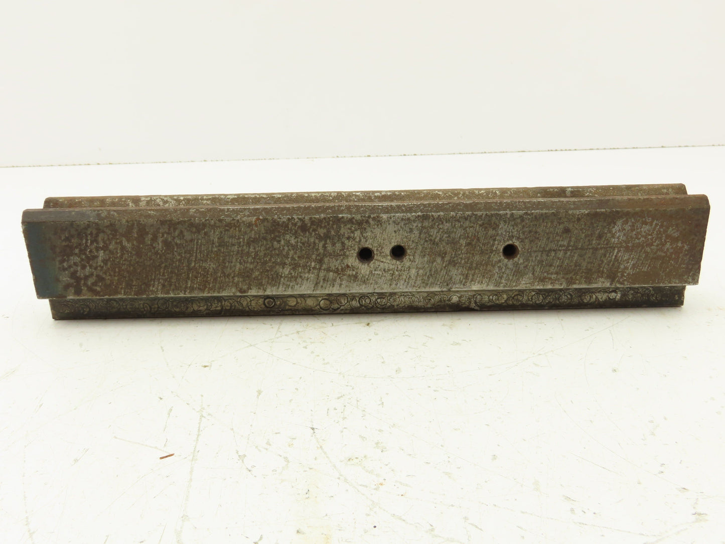 Press Brake Die 12-7/8" Long 90° V 11/16" W 3/8" D 1-3/4" H 1/2" Tang