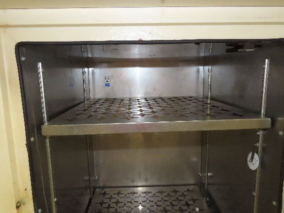 VWR 1540 Scientific Oven 600W 120V Incubator Unit Shel-Lab