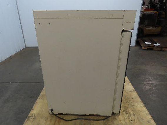 VWR 1540 Scientific Oven 600W 120V Incubator Unit Shel-Lab