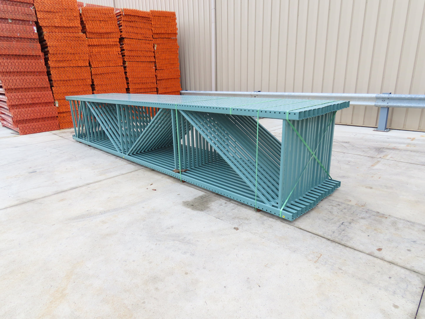 Interlake 20' x 42" Teardrop Pallet Racking Upright 3x3" Leg 23900Lb Green