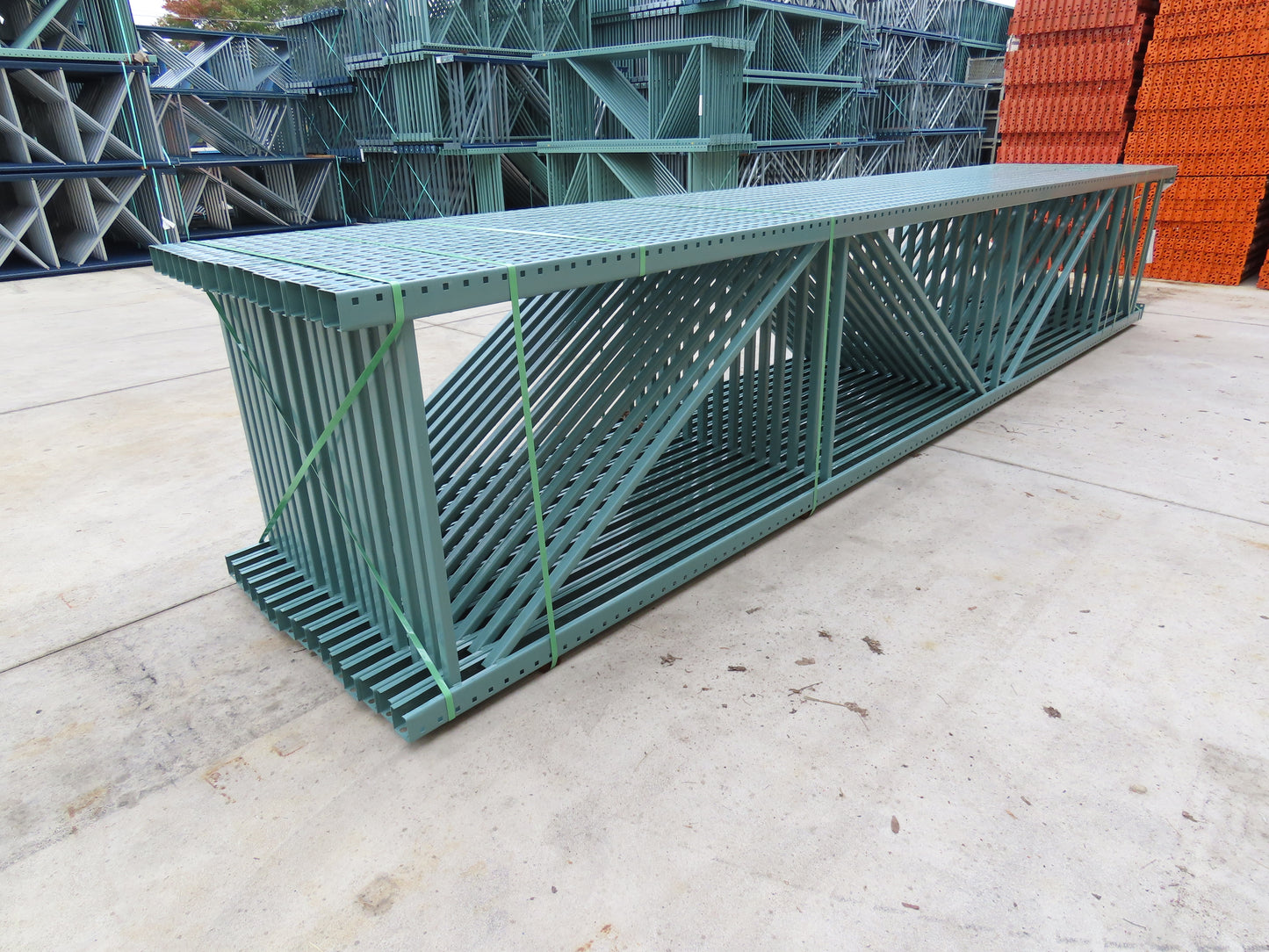 Interlake 20' x 42" Teardrop Pallet Racking Upright 3x3" Leg 23900Lb Green