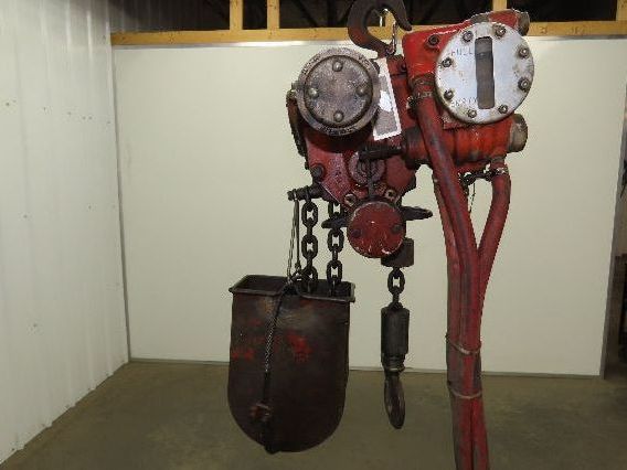 Chicago Pneumatic 1/2 Ton 1000Lb Power Vane Air Chain Hoist 10' 4" Lift Pendant