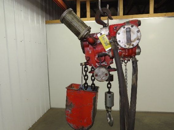 Chicago Pneumatic 1/2 Ton 1000Lb Power Vane Air Chain Hoist 10' 3" Lift Pendant