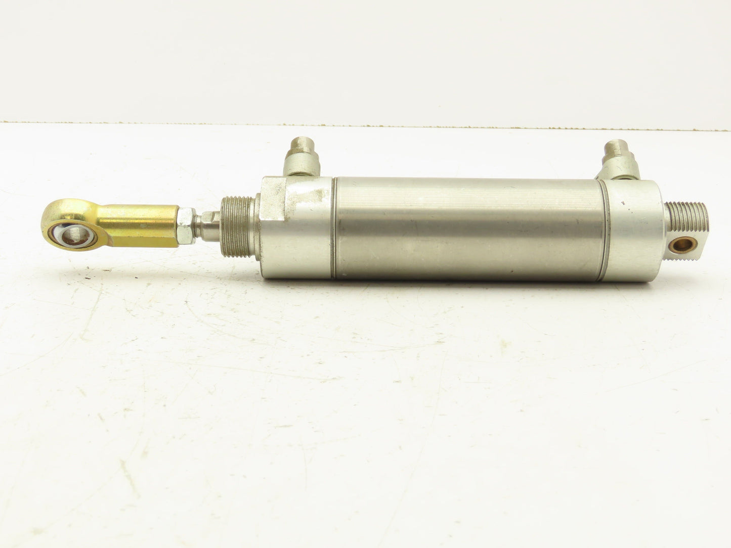 SMC NCME200-0400A-DU001958 Pneumatic Cylinder 4" Stroke 2" Bore 250 PSI