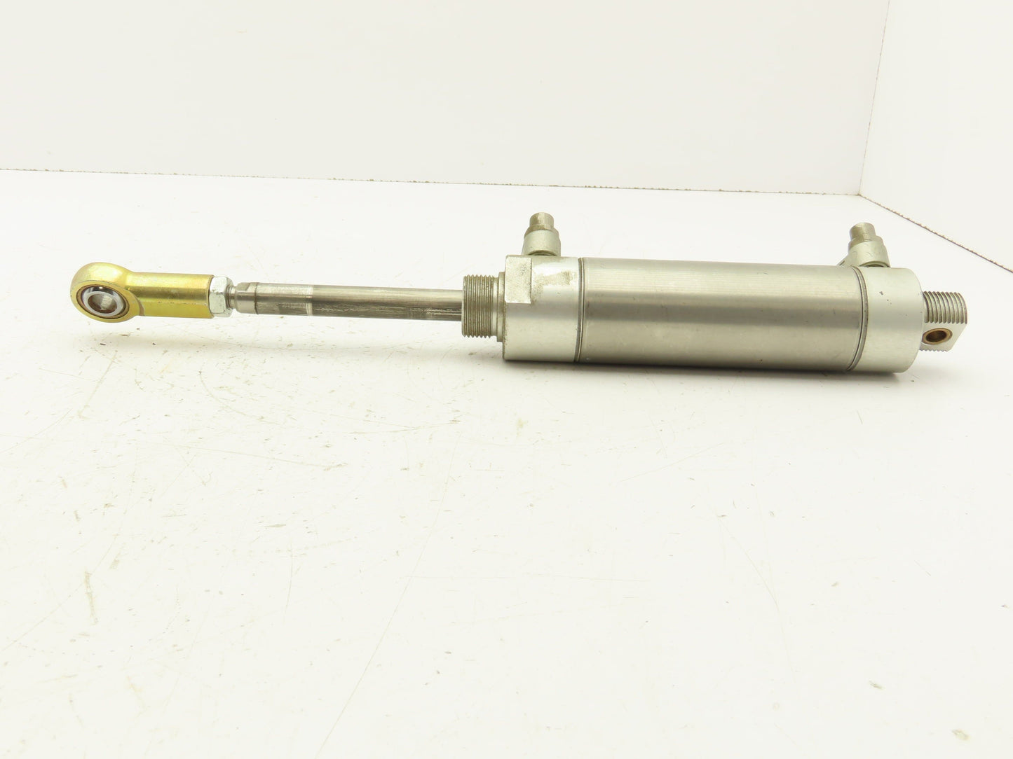 SMC NCME200-0400A-DU001958 Pneumatic Cylinder 4" Stroke 2" Bore 250 PSI