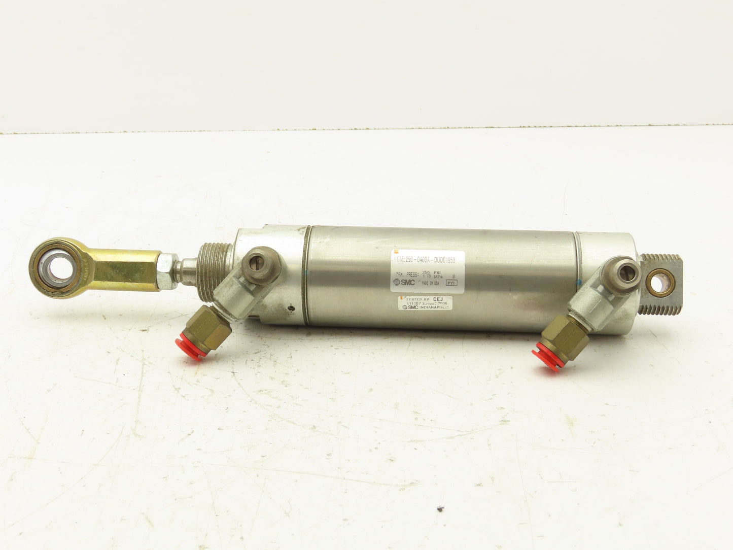 SMC NCME200-0400A-DU001958 Pneumatic Cylinder 4" Stroke 2" Bore 250 PSI