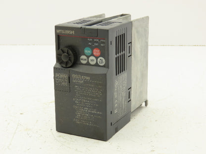 Mitsubishi Electric FR-E720-0.75K VFD Inverter Drive 3PH 1HP 240V