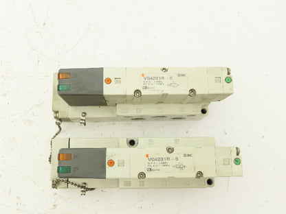 SMC VQ4201R-5 Solenoid Valve Manifold 4/5 Port 3/8" NPT Lot of 2