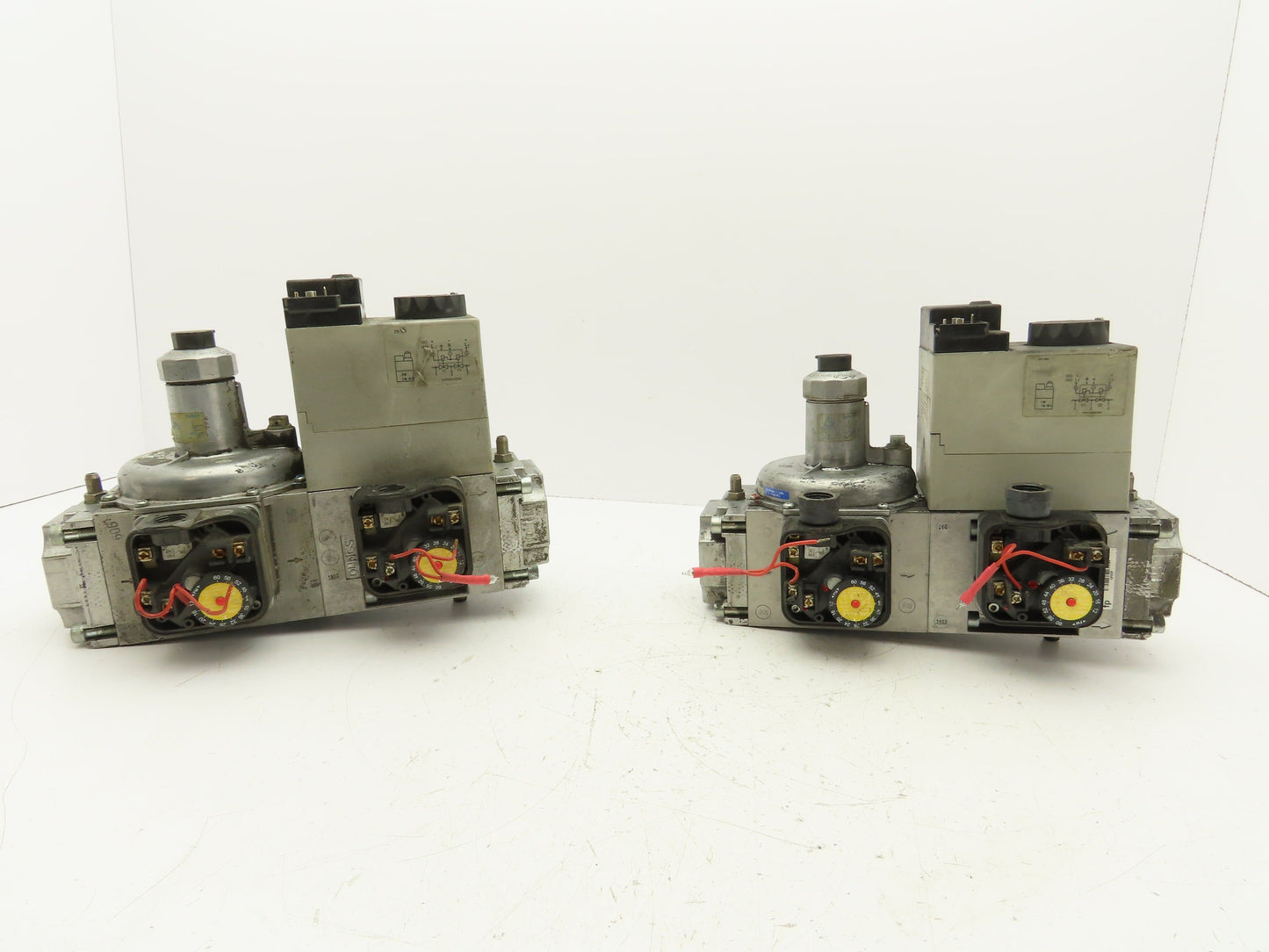 Dungs DMV-D 703/622 Dual Modular Safety Shutoff Valve 120V 1.5" NPT