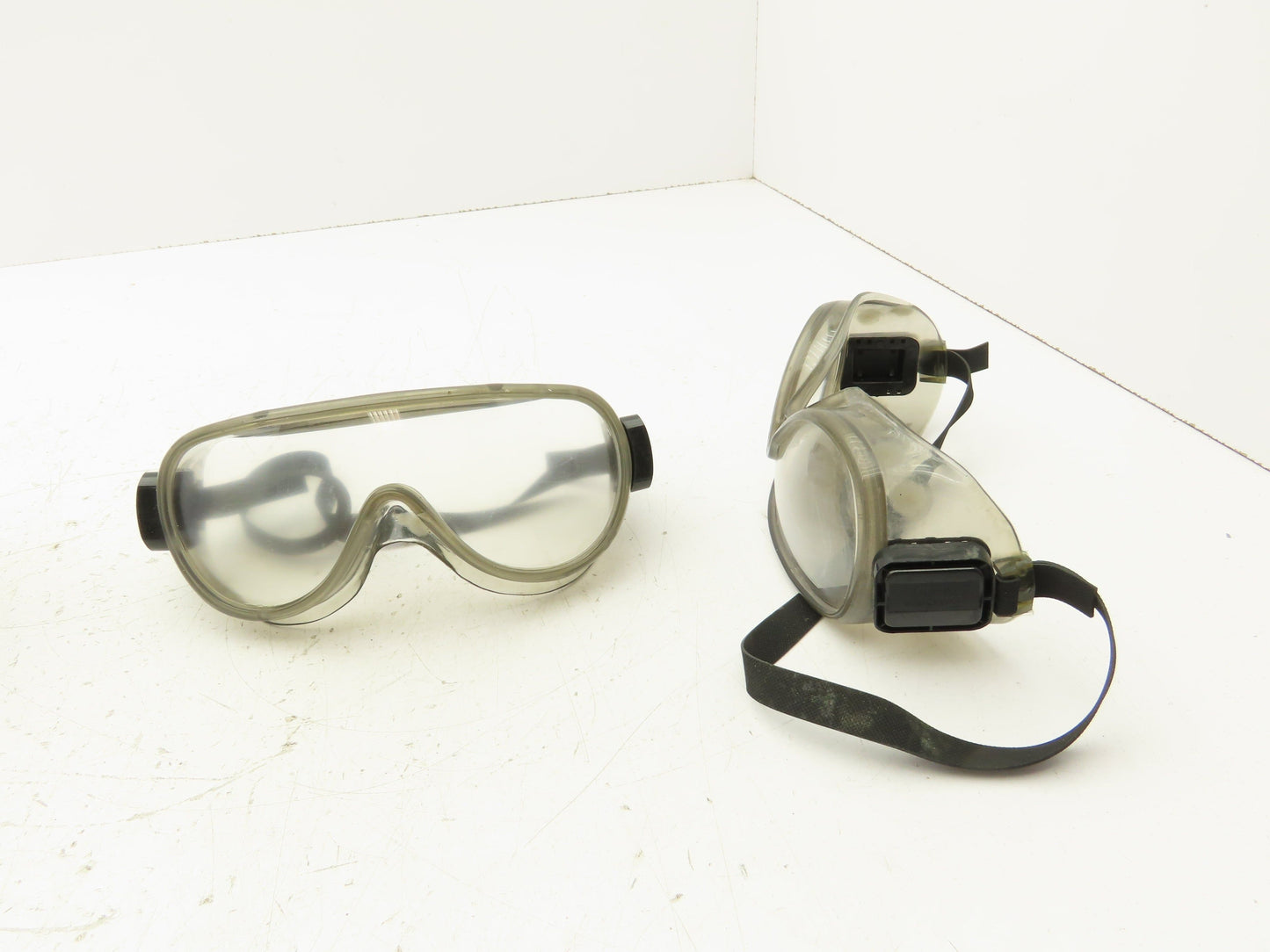 Encon 05058204 Safety Goggles Anti-Fog Chemical Splash High Impact  Lot of 5