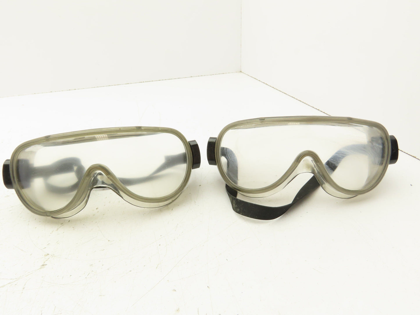 Encon 05058204 Safety Goggles Anti-Fog Chemical Splash High Impact  Lot of 5