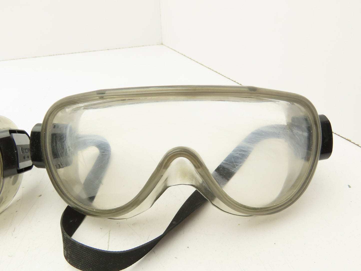 Encon 05058204 Safety Goggles Anti-Fog Chemical Splash High Impact  Lot of 5