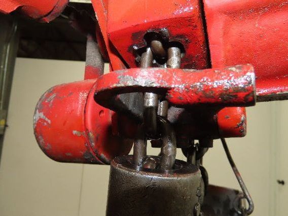 Chicago Pneumatic 1/2 Ton 1000Lb Power Vane Air Chain Hoist 9' 10" Lift  Pendant