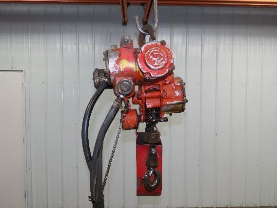 Chicago Pneumatic 1/2 Ton 1000Lb Power Vane Air Chain Hoist 9' 9" Lift  Pendant