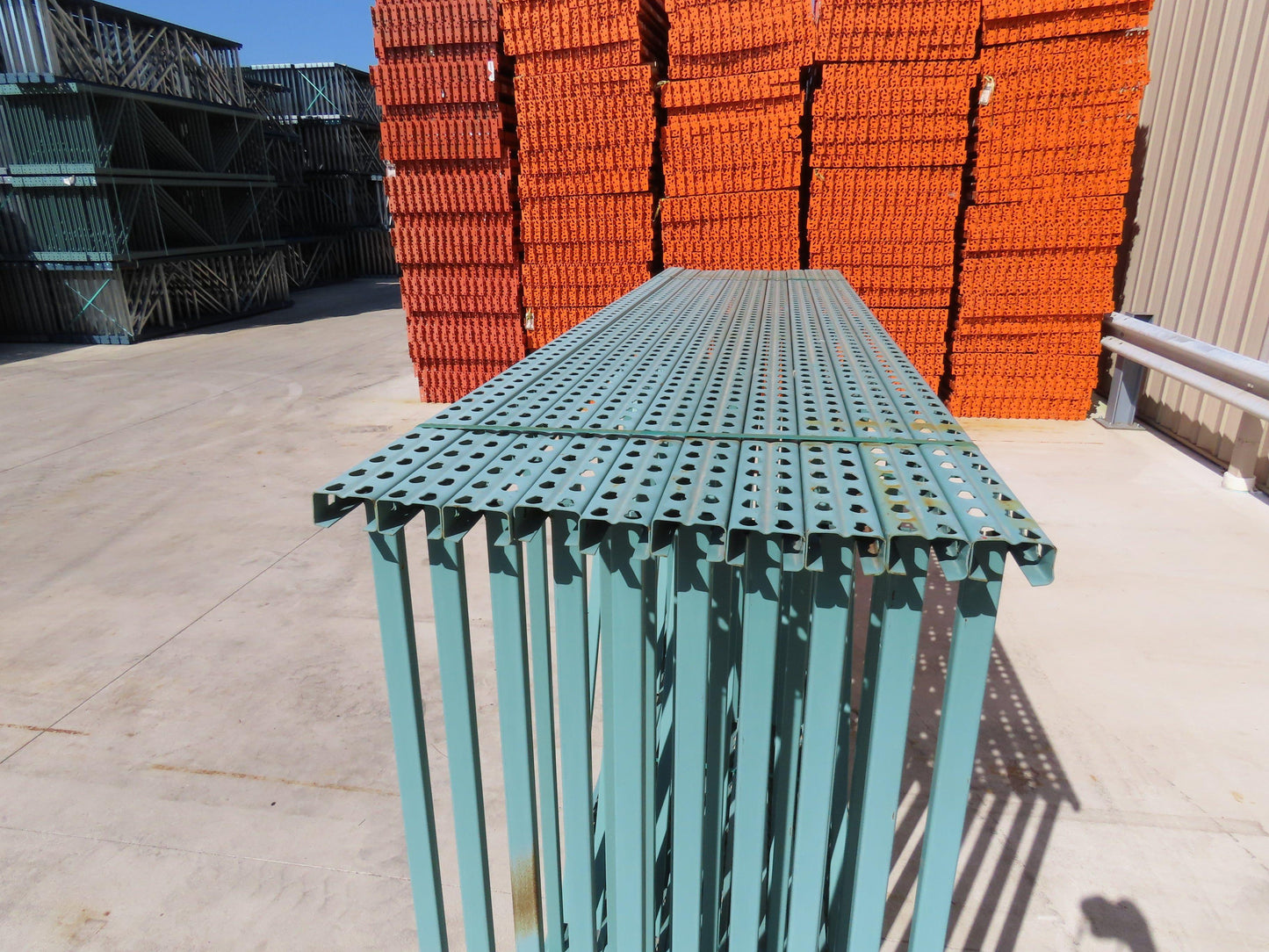 Interlake 10' x 60" Teardrop Pallet Racking Upright 3"x1-5/8" Leg Green
