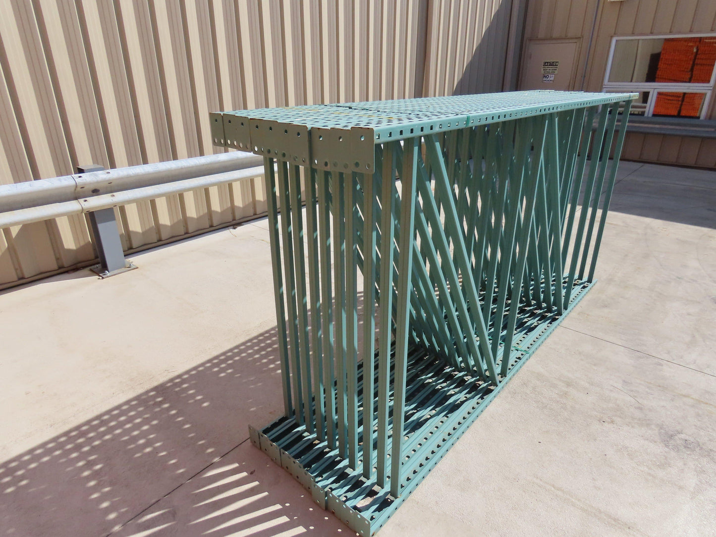 Interlake 10' x 60" Teardrop Pallet Racking Upright 3"x1-5/8" Leg Green