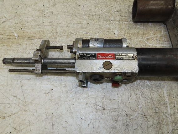Desoutter AFDK 3000 Pneumatic Auto Feed 5/16" Drill Unit Double Drill Head
