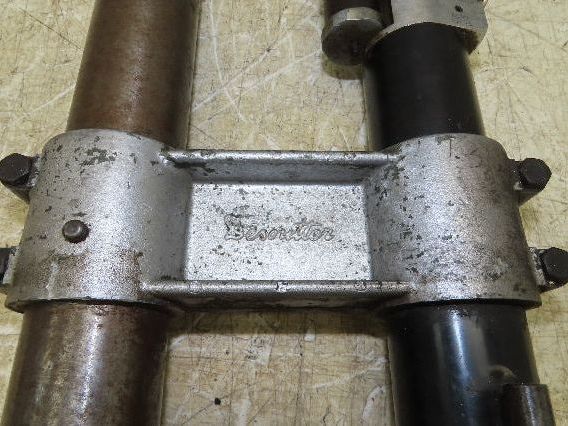 Desoutter AFD 5000 Pneumatic Auto Feed Drill Unit Double Drill Head Type THA