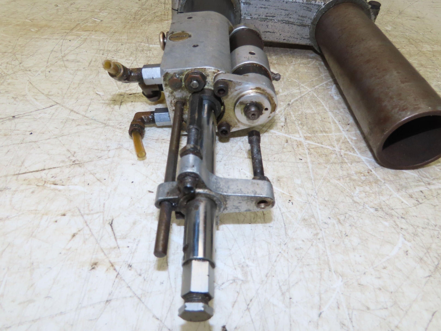 Desoutter AFD 5000 Pneumatic Auto Feed Drill Unit Double Drill Head Type THA