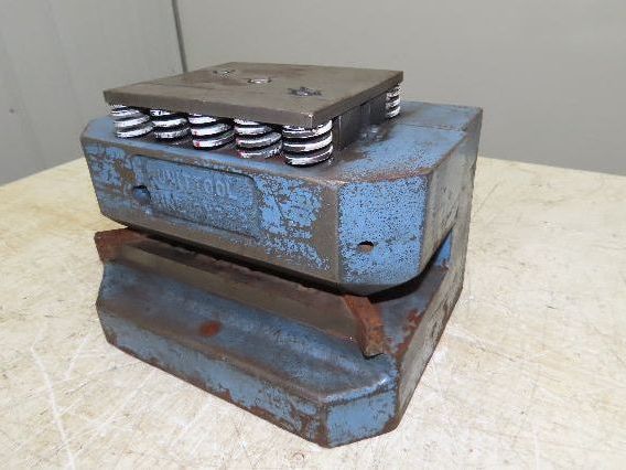 Unipunch HNE 3X7-2 Press Brake Punch 4" Radius Corner Die 8-3/4" Open Height