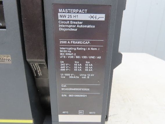 Schneider WC4GGR44R9SXFXXXXX Square D Masterpact Circuit Breaker 2500A 690V
