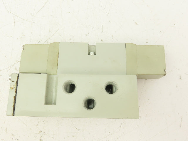 Numatics 122BB43AMN00061 Solenoid Valve Manifold 24VDC 150PSI