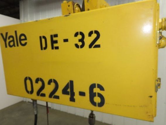 Yale KEL Electric Chain Hoist 1/2 Ton 16 FPM 9' Lift 110 Volt Manual Trolley
