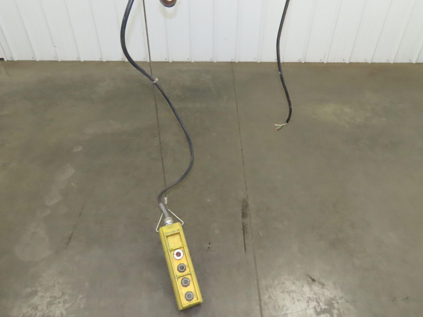 Yale KEL Electric Chain Hoist 1/2 Ton 16 FPM 9' Lift 110 Volt Manual Trolley