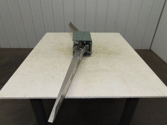 Conveyor Traffic Cop 2-Lane Merge Package Flow Control Swing Arms