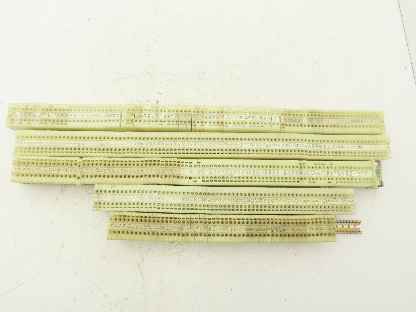 Allen Bradley 1492 Style H DIN Rail Terminal Block Lot of 395