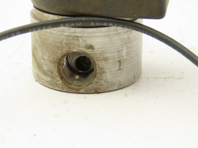 Honeywell Skinner 71315SN2GN00 Solenoid Valve 3 Way 1/4" NPT NC 120V 200PSI