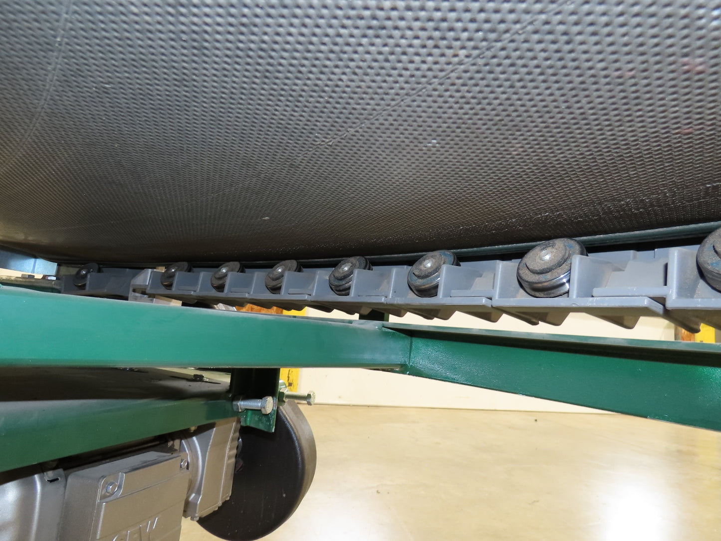 Transnorm TS1500/100 60° LH Curve 24" Belt Conveyor 210 FPM Belt Drive 460V 3PH