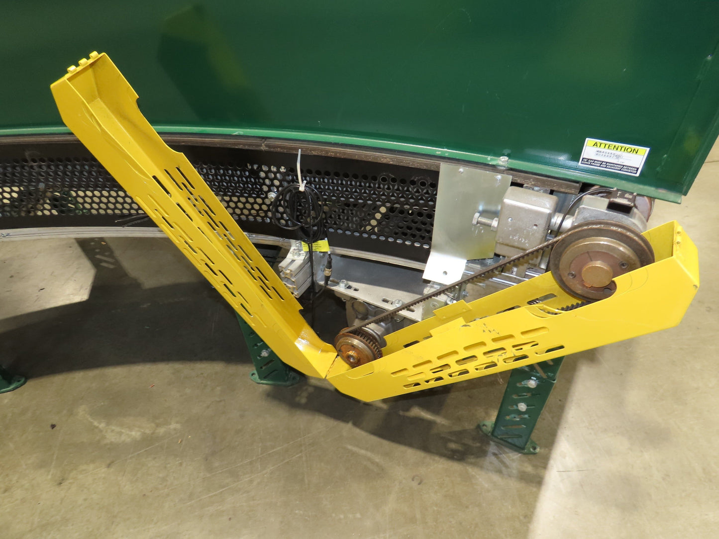 Transnorm TS1500/140 90° RH Curve 32" Belt Conveyor 420 FPM Belt Drive 460V 3PH