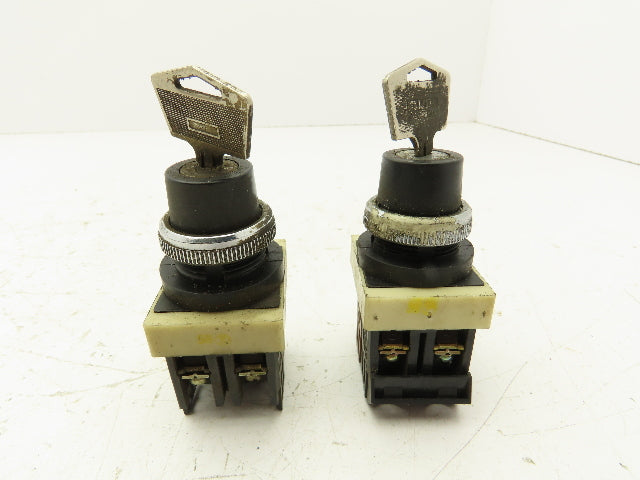 Fuji Electric AH25-12 Keyed 2-Position Selector Switch Lot of 2
