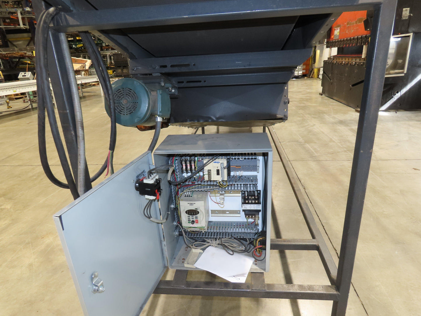 Alvey 28"x 17' Slider Bed 24" Belt Incline Conveyor Variable Speed Drive 460V